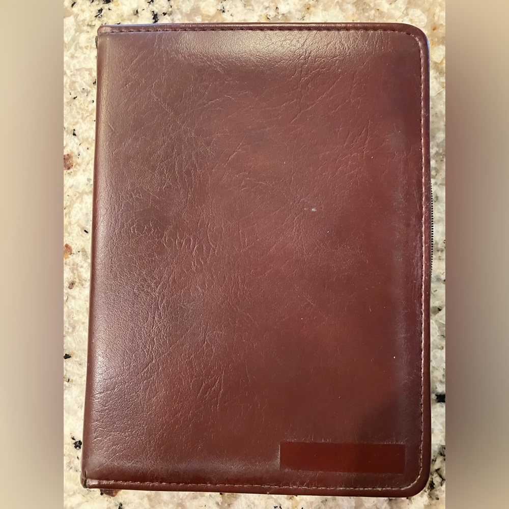 3-Ring Day-Timer planner binder with zipper closure